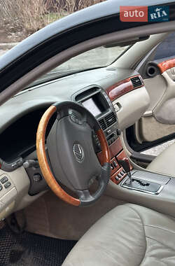 Седан Lexus LS 2001 в 