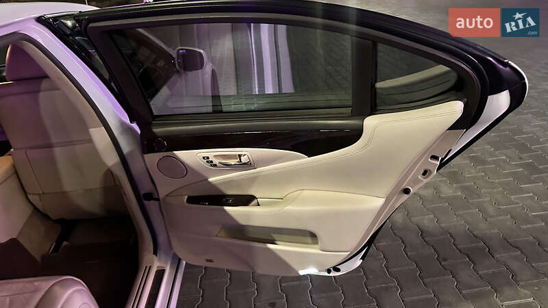 Седан Lexus LS 2007 в Одессе