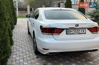 Седан Lexus LS 2013 в 