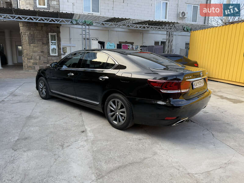 Седан Lexus LS 2012 в Умани