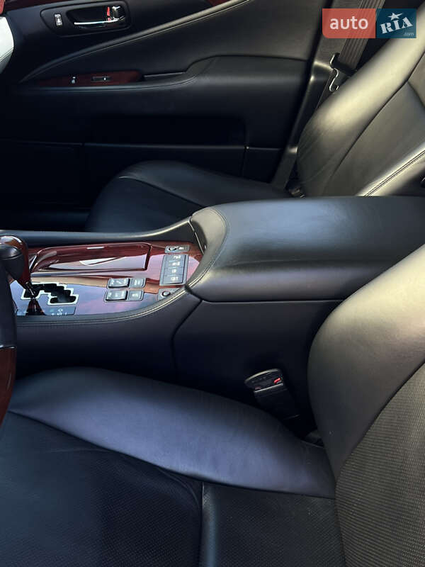 Седан Lexus LS 2007 в Одесі