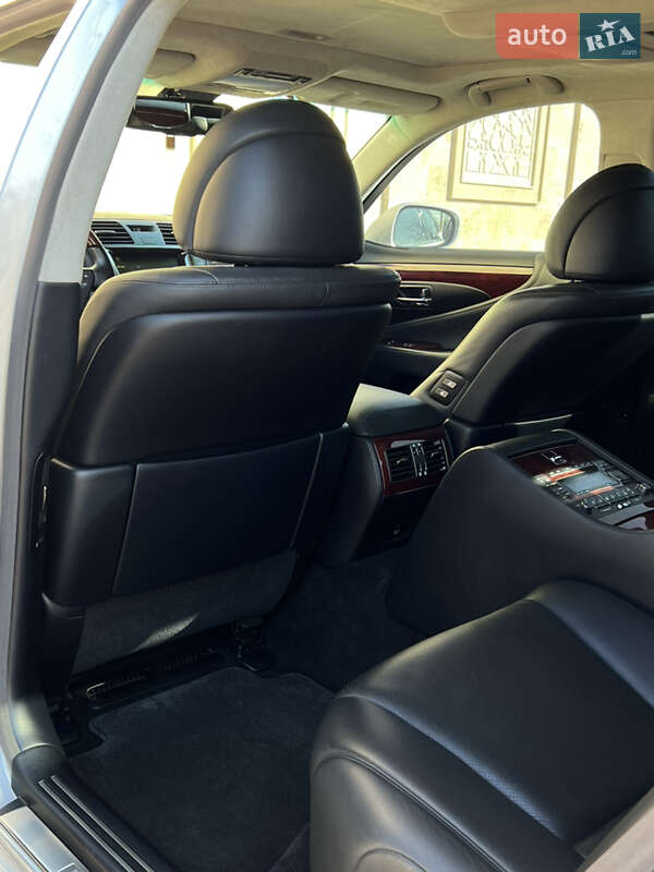 Седан Lexus LS 2007 в Одесі