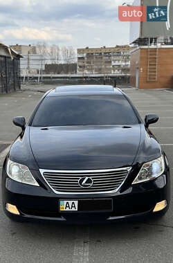 Седан Lexus LS 2007 в Києві