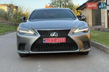 Седан Lexus LS 2022 в 