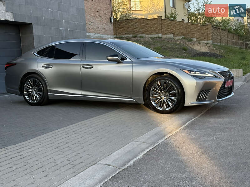 Седан Lexus LS 2022 в Ровно