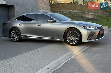 Седан Lexus LS 2022 в 