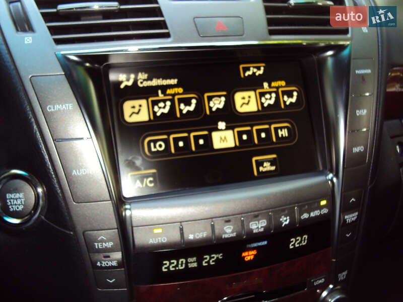 Седан Lexus LS 2008 в Дніпрі
