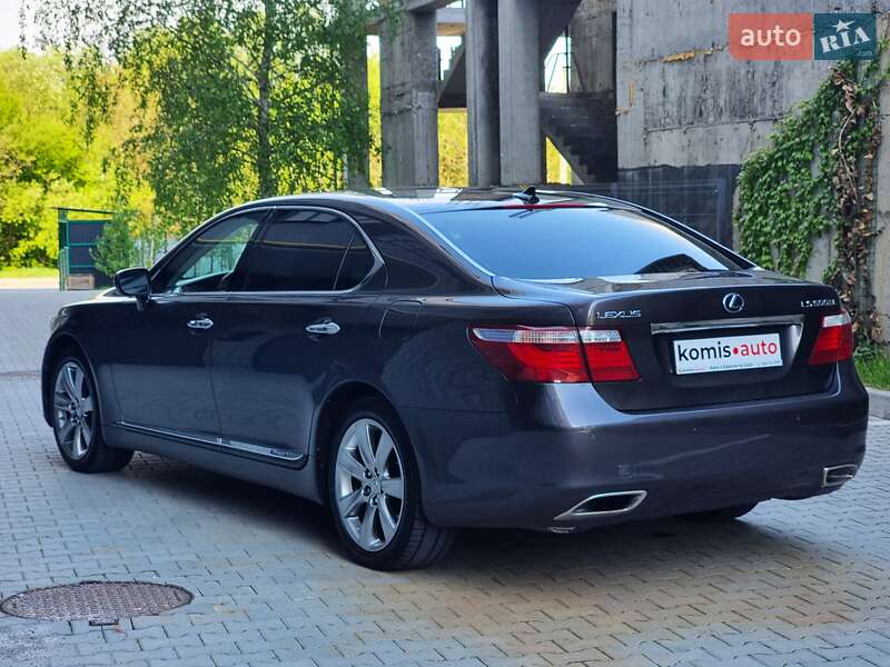 Седан Lexus LS 2007 в Хмельницком