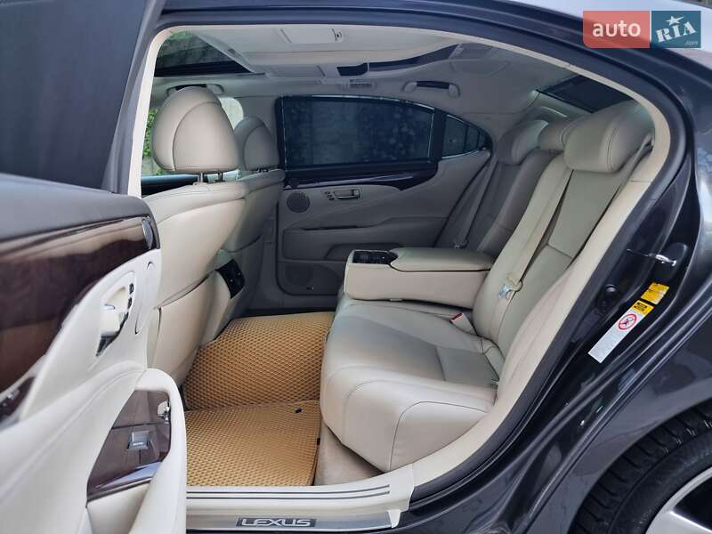 Седан Lexus LS 2007 в Хмельницком