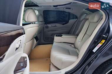 Седан Lexus LS 2007 в 