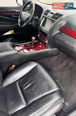 Седан Lexus LS 2008 в 