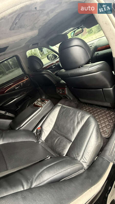 Седан Lexus LS 2007 в Киеве