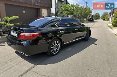 Седан Lexus LS 2010 в 