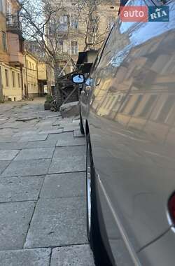 Седан Lexus LS 2000 в 
