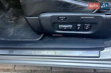 Седан Lexus LS 2000 в 