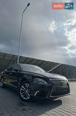 Седан Lexus LS 2013 в 
