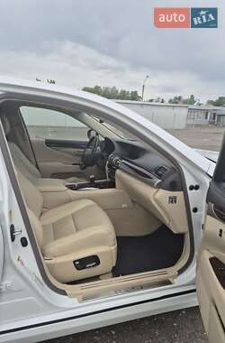 Седан Lexus LS 2013 в 