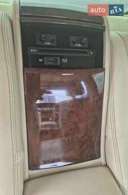 Седан Lexus LS 2013 в 
