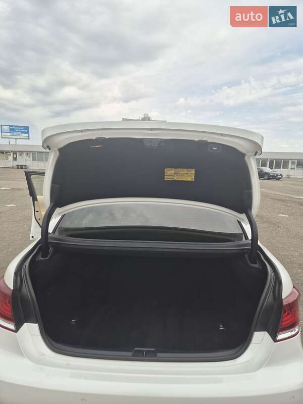 Седан Lexus LS 2013 в Киеве