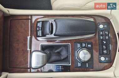 Седан Lexus LS 2013 в 