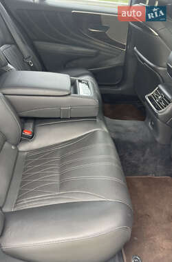 Седан Lexus LS 2019 в Киеве