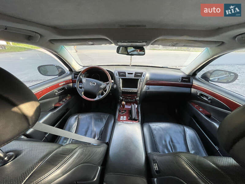 Седан Lexus LS 2007 в Вінниці