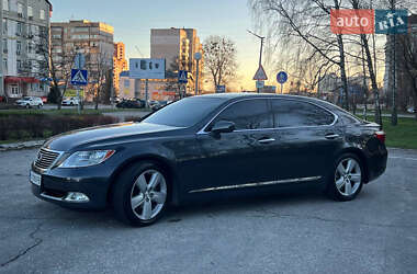 Седан Lexus LS 2007 в 