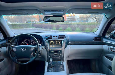 Седан Lexus LS 2007 в 