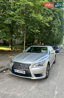 Седан Lexus LS 2013 в Киеве
