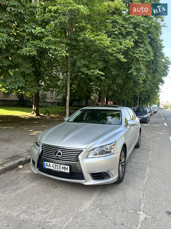 Lexus LS 2013