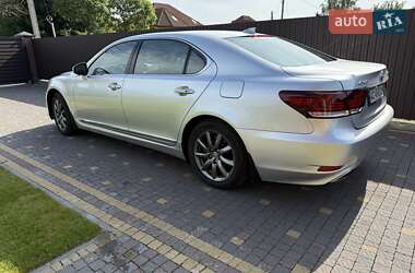 Седан Lexus LS 2014 в 