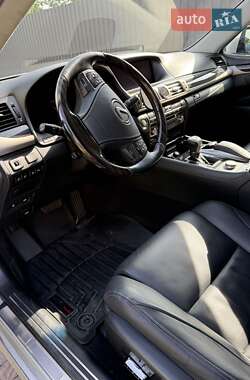 Седан Lexus LS 2014 в 