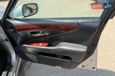 Седан Lexus LS 2007 в 
