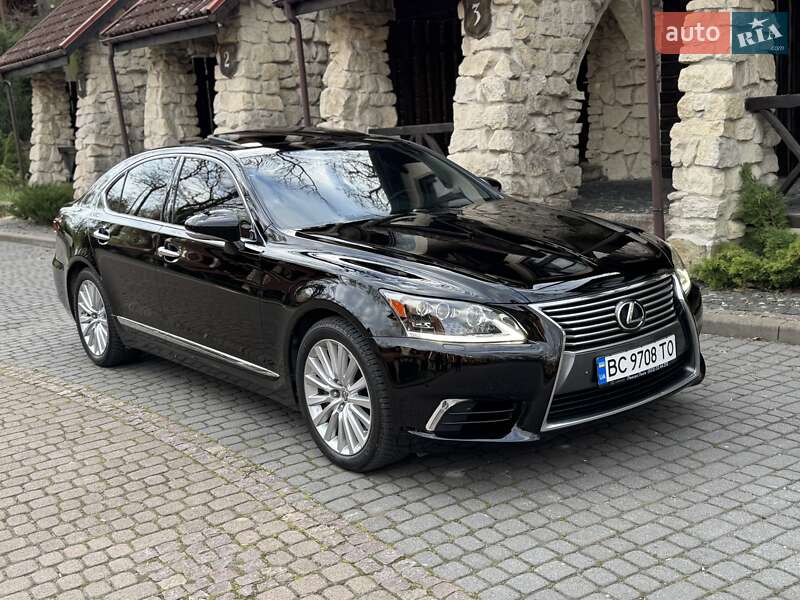 Седан Lexus LS 2013 в Львові