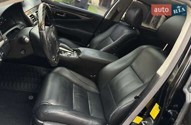 Седан Lexus LS 2013 в 