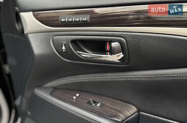 Седан Lexus LS 2013 в 