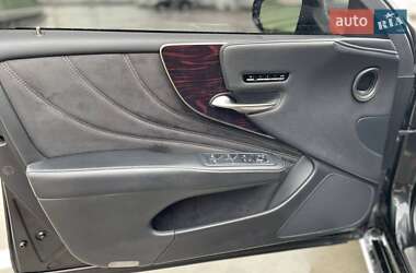 Седан Lexus LS 2018 в 