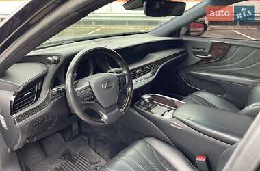 Седан Lexus LS 2018 в 