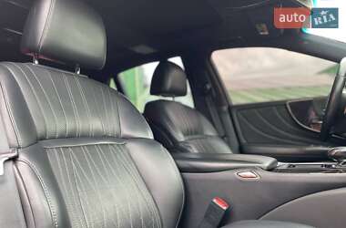 Седан Lexus LS 2018 в 
