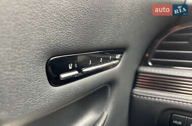 Седан Lexus LS 2018 в 