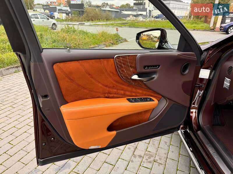 Седан Lexus LS 2018 в Львове фото 35 Седан Lexus LS 2018 в Львове