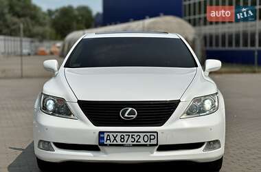 Седан Lexus LS 2008 в 