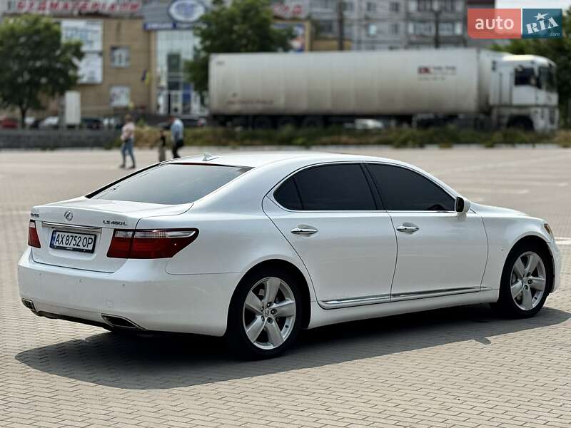 Седан Lexus LS 2008 в Сумах