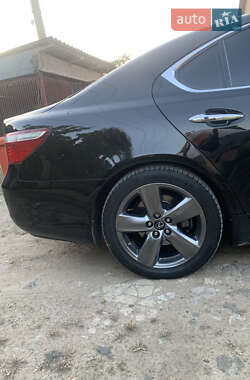 Седан Lexus LS 2008 в 