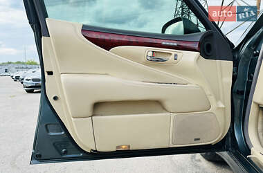 Седан Lexus LS 2007 в 