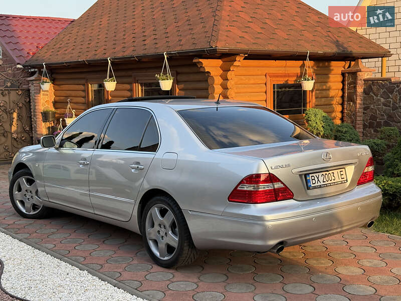 Седан Lexus LS 2004 в Вараше