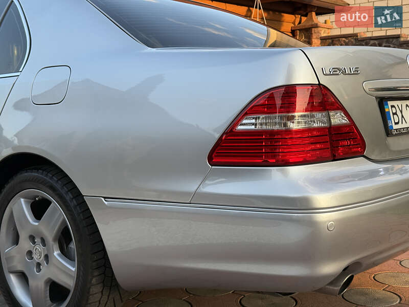 Седан Lexus LS 2004 в Вараше