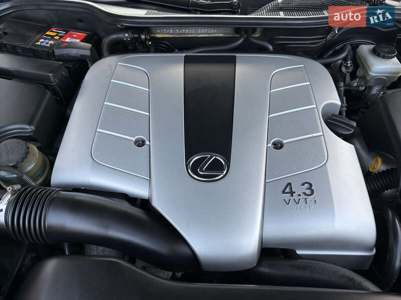 Седан Lexus LS 2004 в Вараше
