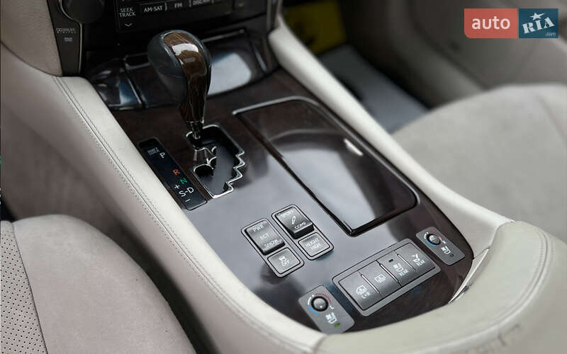 Седан Lexus LS 2007 в Львове