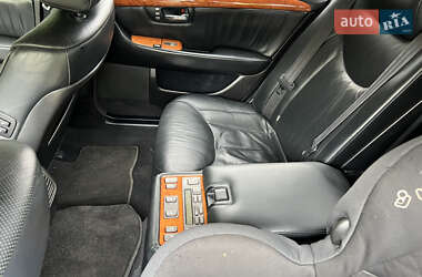 Седан Lexus LS 2002 в 